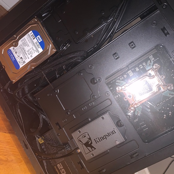 Custom Built Gaming PC - Picture 2 of 8